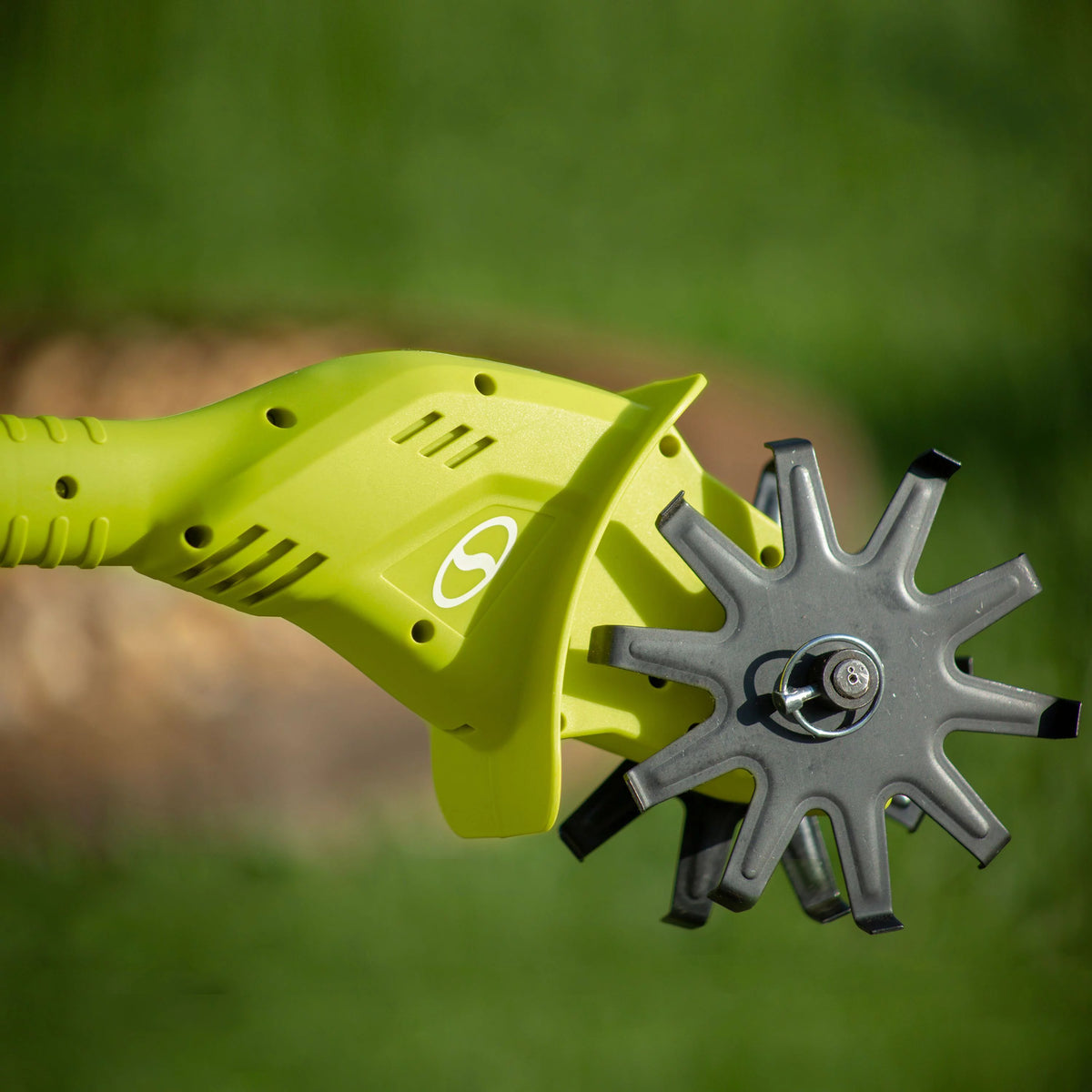 Cordless Telescoping Garden Tiller + Cultivator C930035