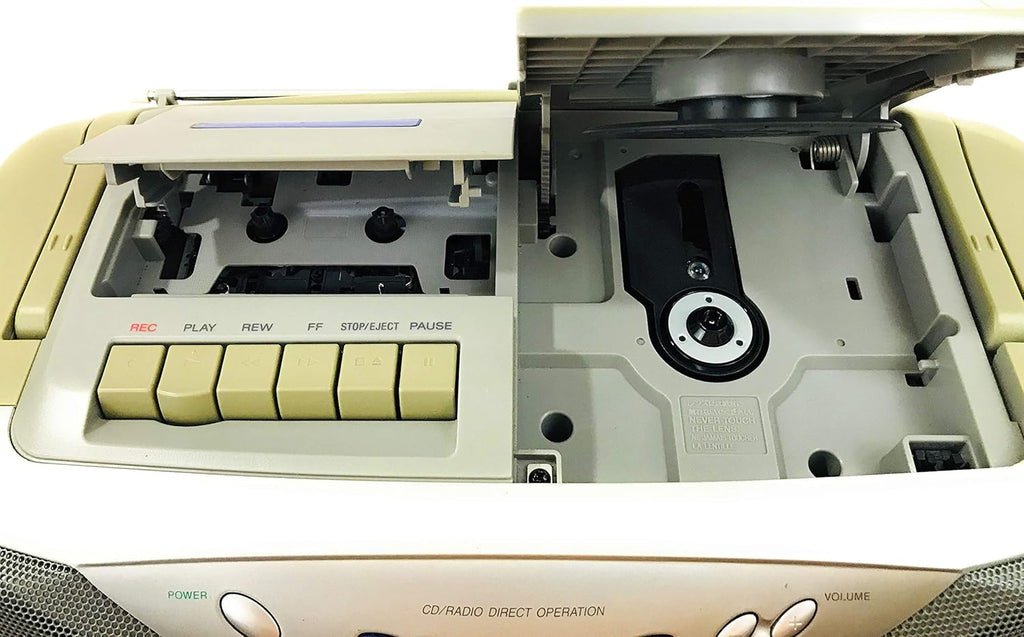 Portable AM/FM/CD Cassette Boombox Q459789