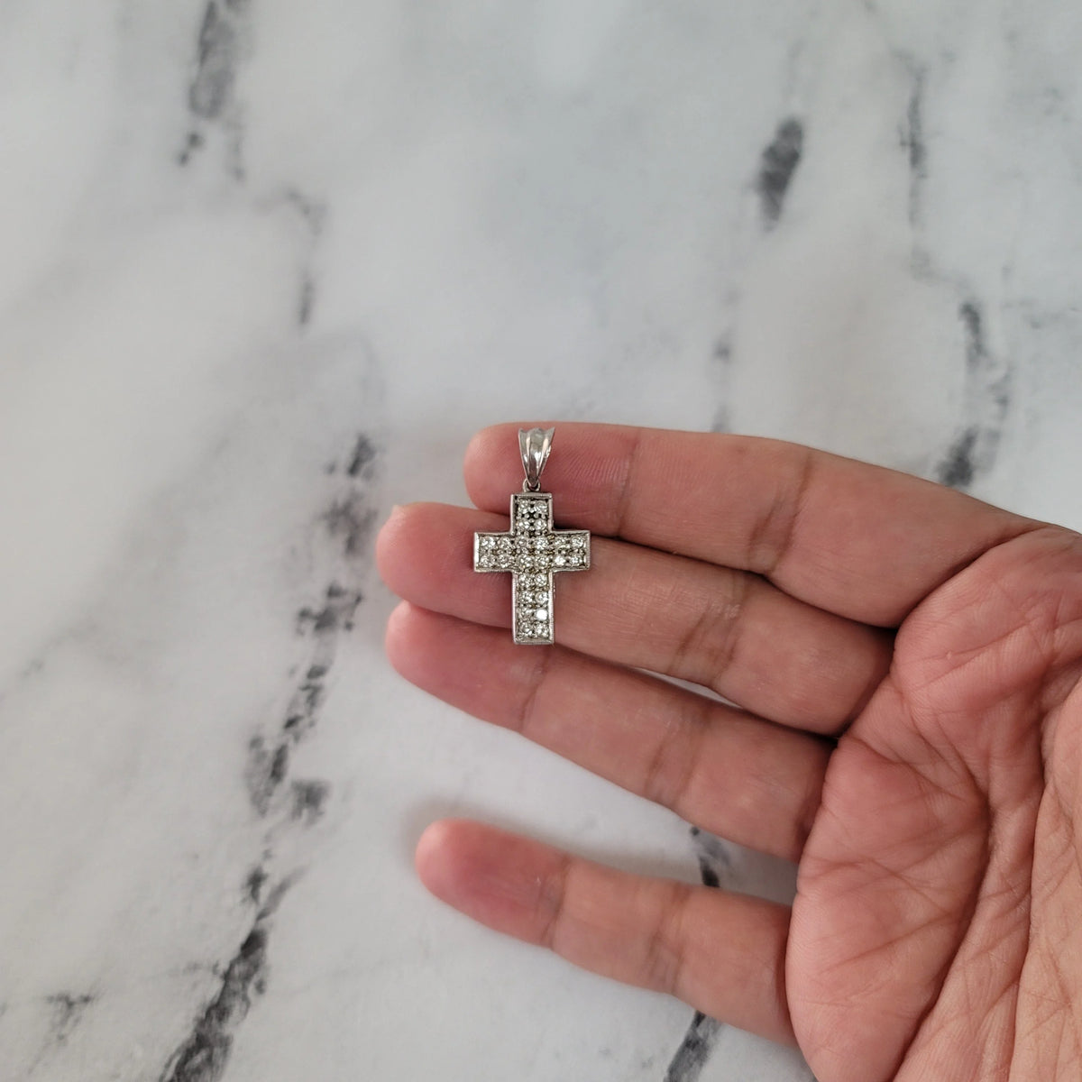14k White Gold Diamond Cross Pendant V17883