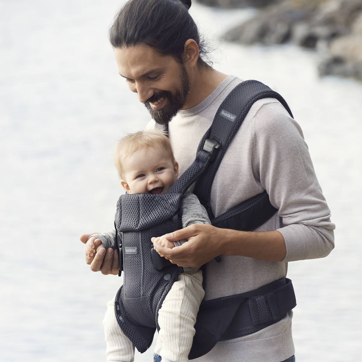 Black Mesh Baby Carrier J1594