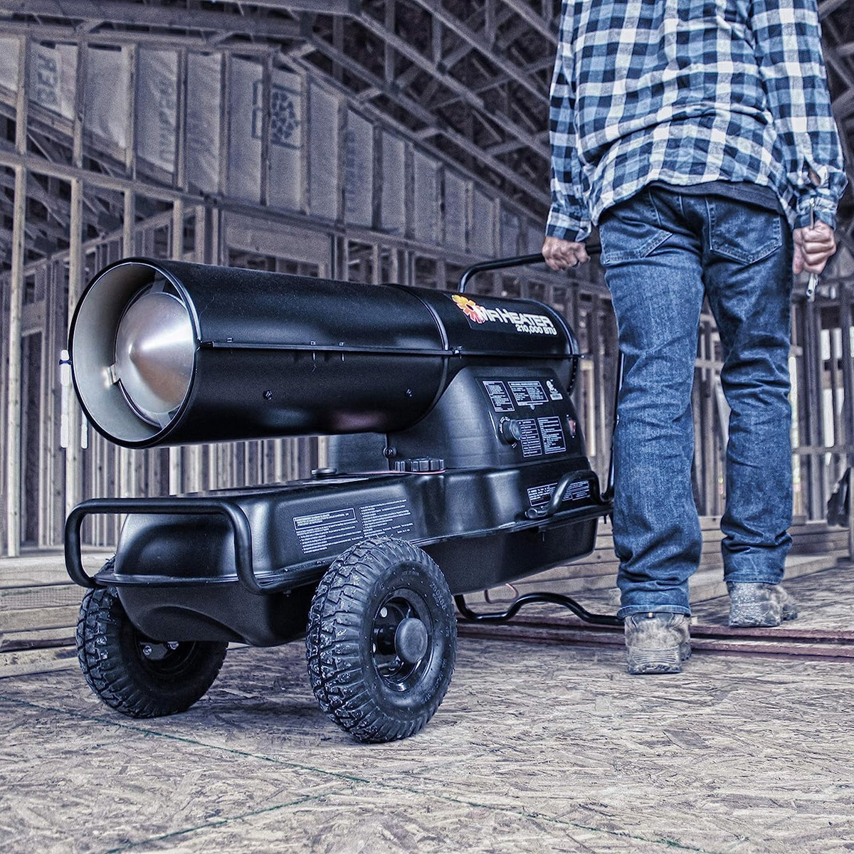 210,000 BTU Forced Air Kerosene Heater L9615