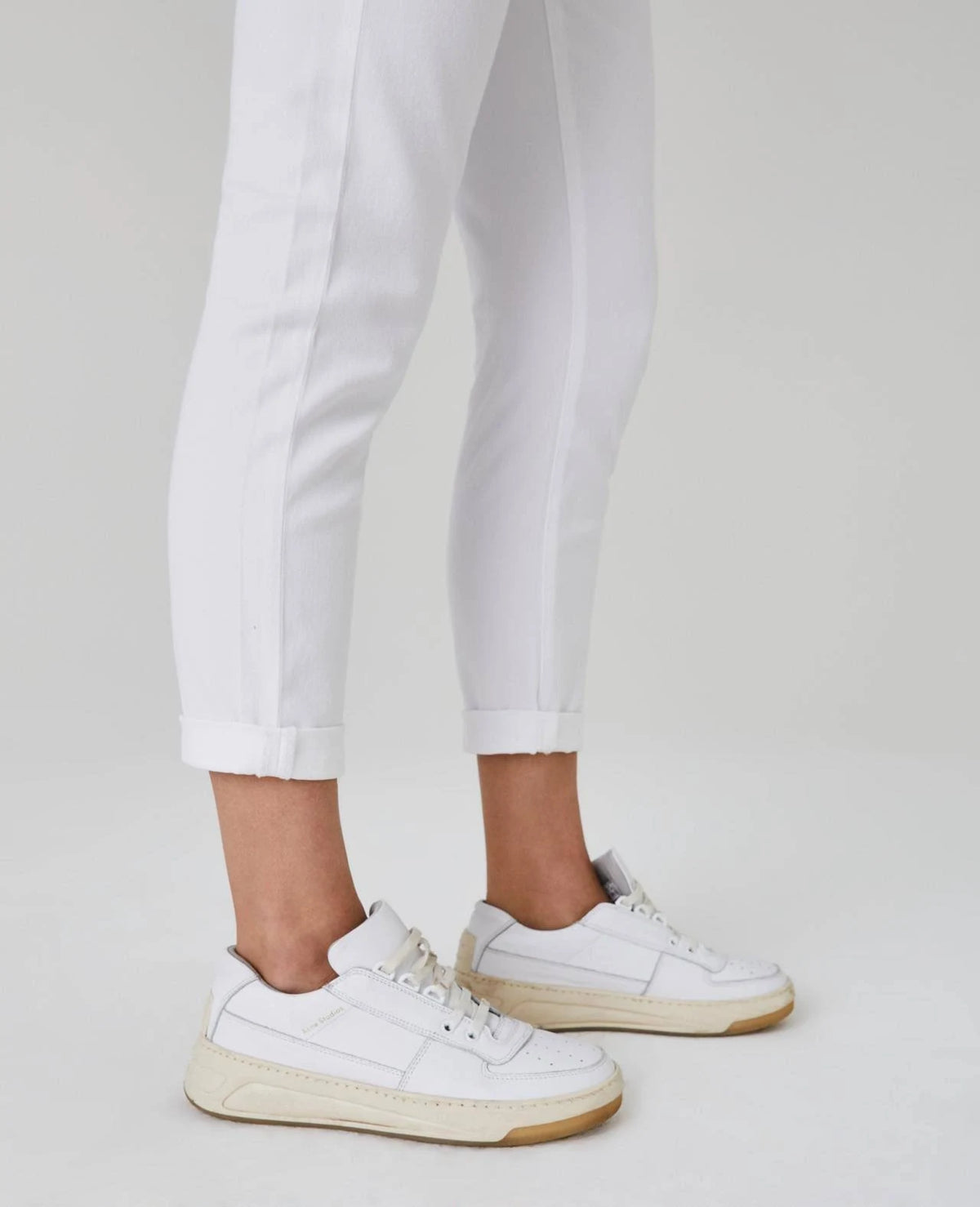 White 27 L93108