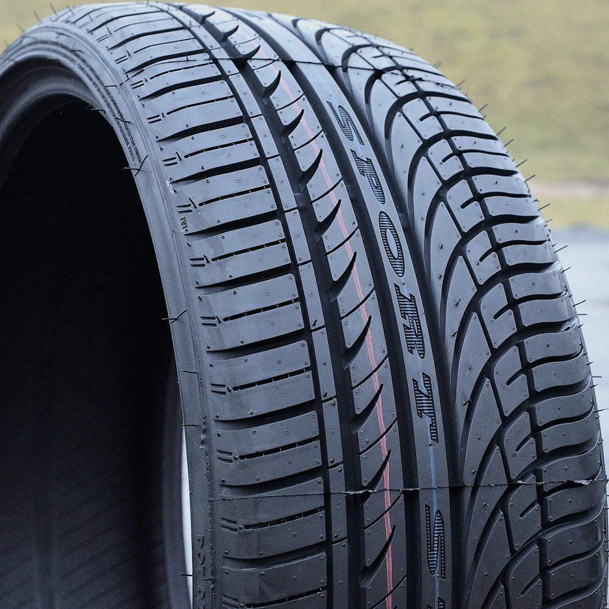 235/45ZR18 98W XL Passenger Tire K950187