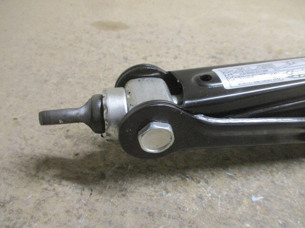 OEM Wheel Tire Jack Assembly for Kia Sportage Z329167
