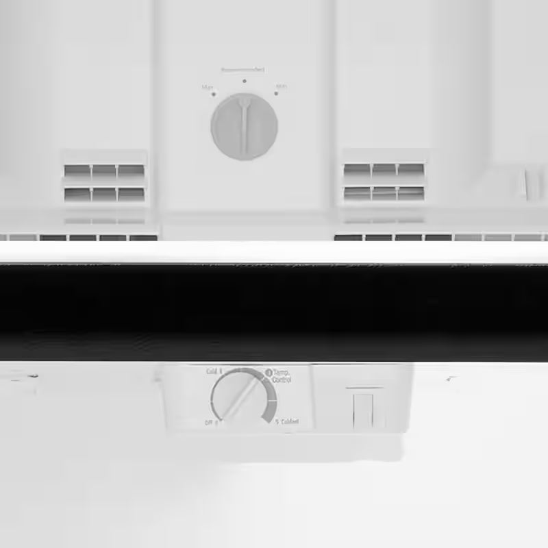 Top Freezer Refrigerator in White E516
