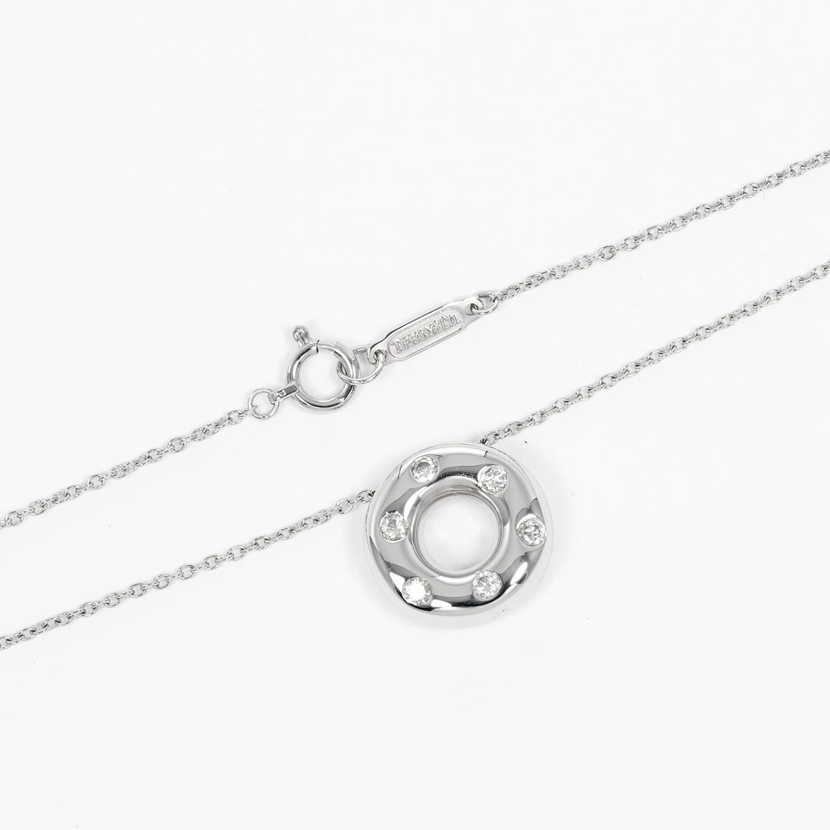 Platinum Diamond Circle Necklace J168